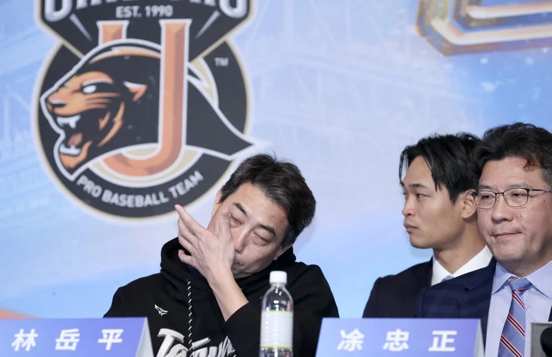 古林睿煬加盟火腿3年合約總值170萬美元從府城到北海道金孫成王牌 3 林岳平揮淚送別愛徒