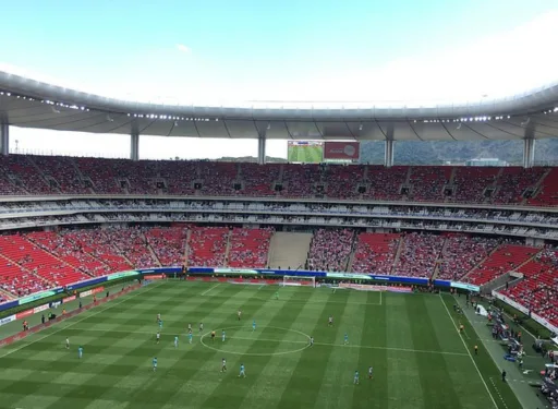 瓜達拉哈-阿克倫球場