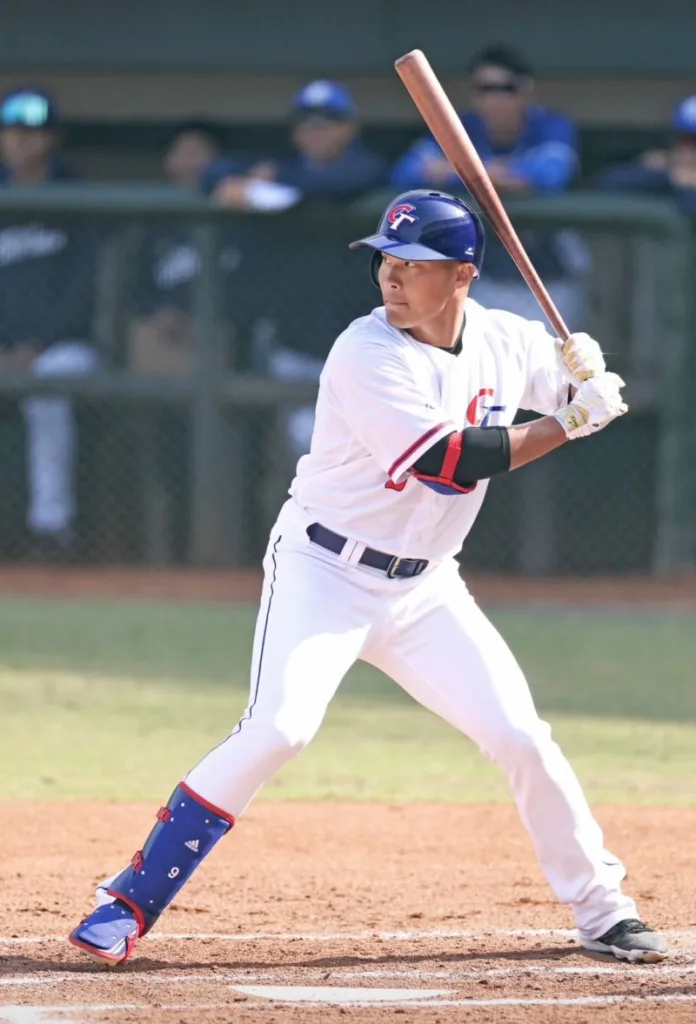 中華隊名單未公布台鋼雄鷹3人自爆收到經典賽邀約吳念庭:年後到中華隊報到 2 王柏融表示,接到經典賽資格賽的「詢問」,有機會肯定想打,「中華隊是每一個人的夢想,如果有機會參賽,當然會非常踴躍,有意願參賽。」