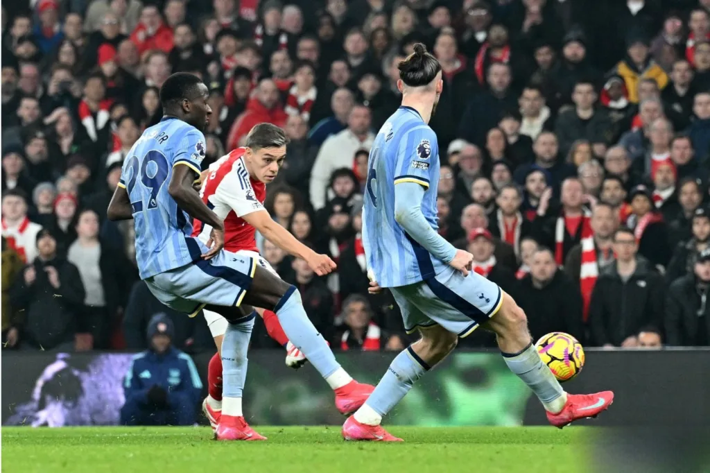 比賽回顧：阿森納2-1逆轉熱刺，完成雙殺