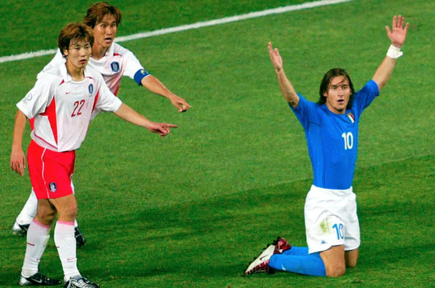 世界盃翻盤奇蹟:7 場逆轉勝,你還記得嗎? 7 世界盃翻盤奇蹟:7 場逆轉勝,你還記得嗎?2002年世界盃 16強 韓國 2-1 義大利(加時賽)