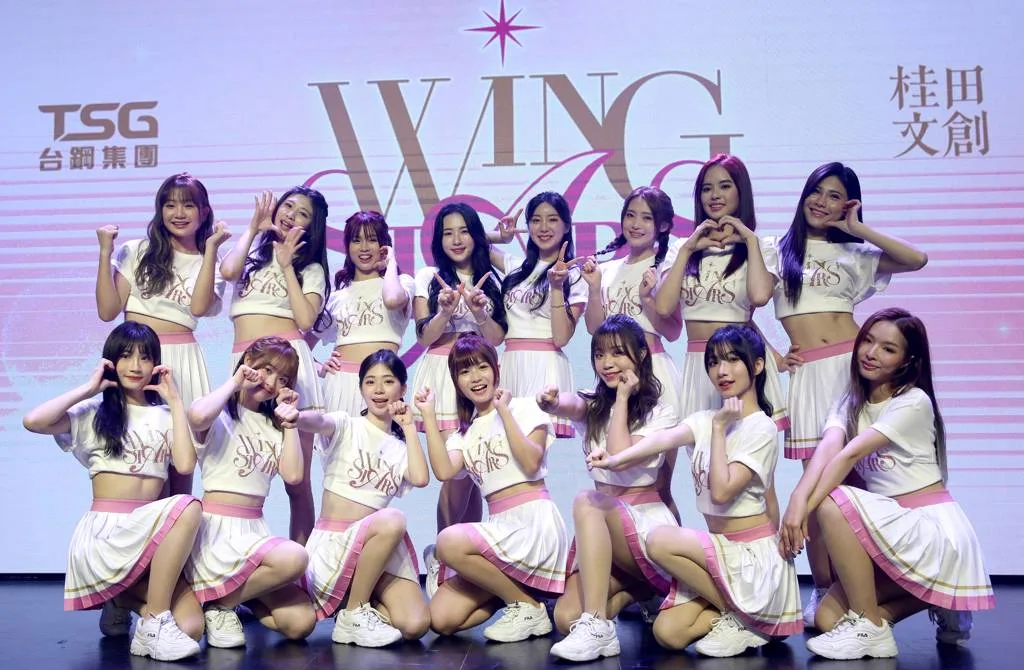 台鋼雄鷹WING STARS啦啦隊到場一起為中華隊加油。