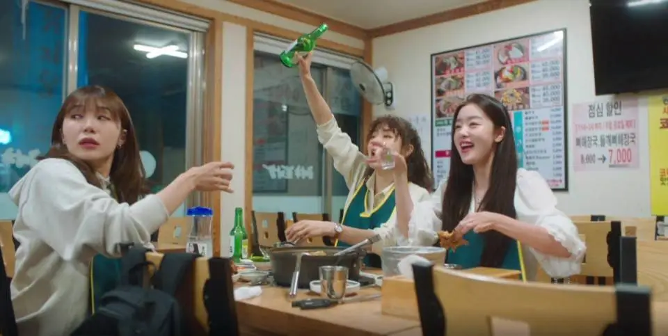 5種喝酒撲克牌遊戲!超簡單茫了也能玩!炒熱氣氛必學! 9 喝酒撲克牌遊戲-撲克牌吹牛