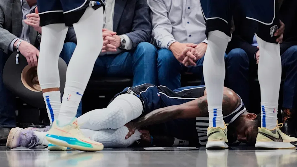 NBA》獨行俠厄文受傷左膝十字韌帶斷裂,回顧實力占居主力因素 3 獨行俠厄文受傷左膝十字韌帶斷裂