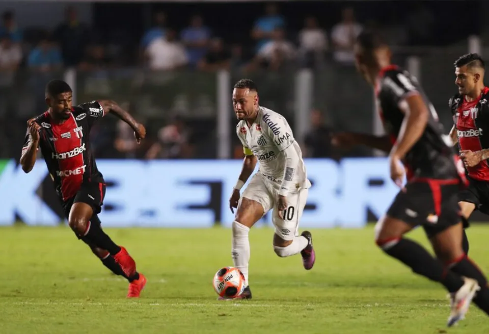 2025年內馬爾的重生:回到聖保羅球場,回憶與未來的交織桑托斯 3 2025年2月5日,聖保羅錦標賽,桑托斯隊對陣博塔弗戈隊,(圖中)內馬爾(Neymar)。