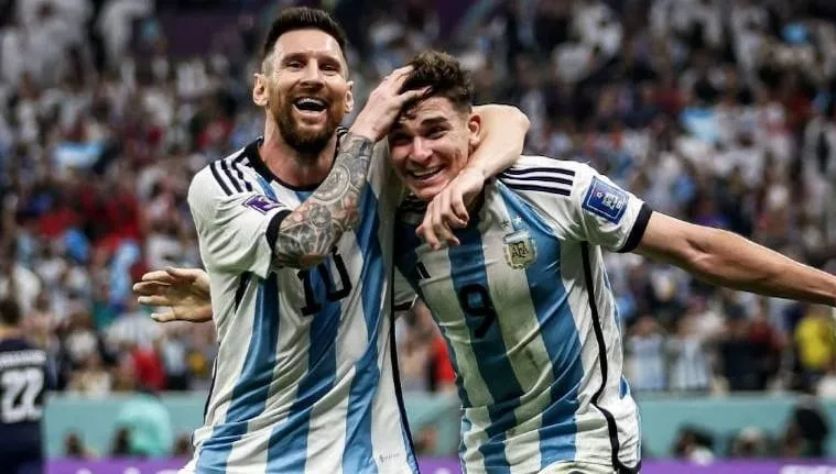 阿根廷梅西之後的五角星:新世代的重生與挑戰 7 阿根廷梅西與阿爾瓦雷斯