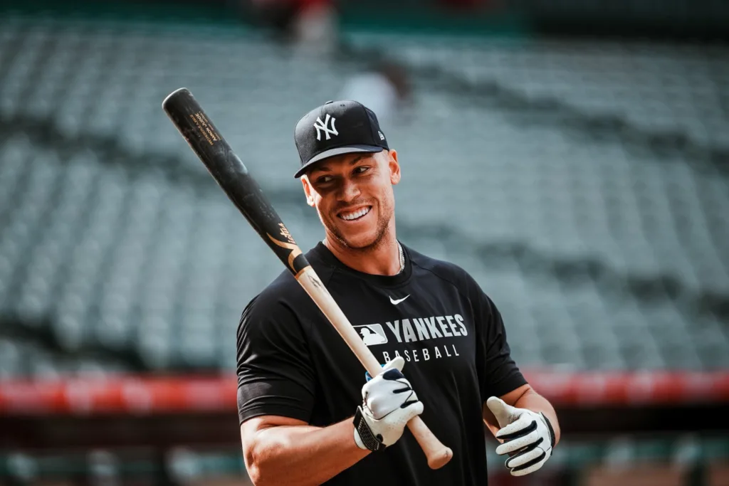 Aaron Judge與美國棒球的新權力敘事:從洋基象徵到WBC旗手 2 Aaron Judge 以轟出全壘打聞名